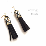 tassel × earrings（black）