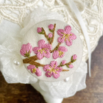 刺繍ブローチorヘアゴム✳︎梅の花