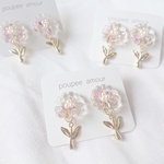 小さなお花の揺れるドライフラワーイヤリング/ピアス