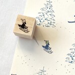 【A251】ソリに乗るリス