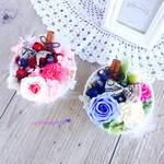 プリザの薔薇とベリーのカップケーキアレンジ