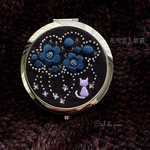 【刺繍の折りたたみコンパクトミラー】*:ஐ ஐシルバー×紫猫
