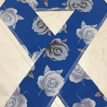 青地に薔薇の半衿