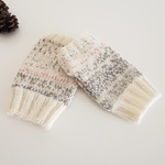 段染め毛糸のハンドウォーマー☆オフホワイト×段染め毛糸☆  指無し手袋　アームウォーマー　ハンドウォーマー