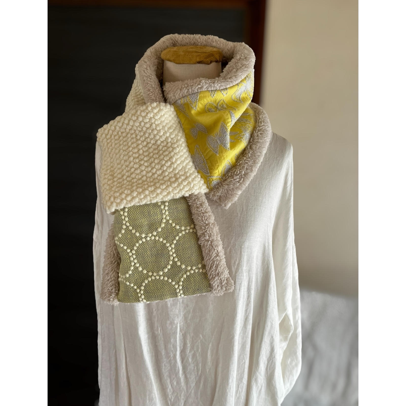 【マフラータイプ】skyful・tambourine ネックウォーマー ミナ生地 マフラータイプ】sky flower・tambourineのネックウォーマー