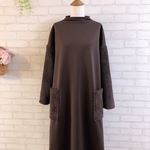 🌟　✨再販可✨　　もちもち裏起毛ニットとボア袖のハイネックシンプルワンピ　ブラウン系　　🌟 