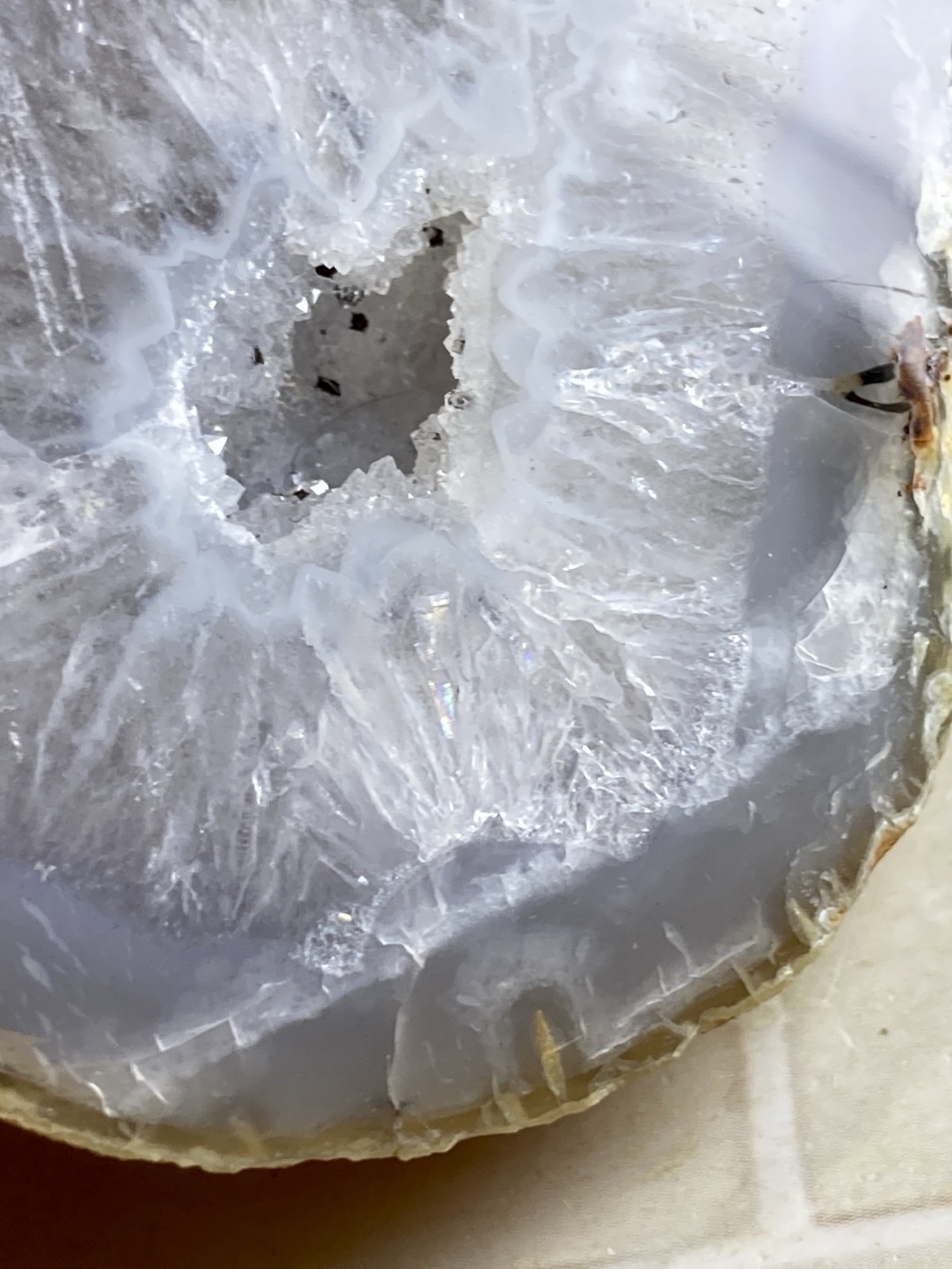 龍穴 晶洞内水晶 水晶トレジャー瑪瑙 アゲート瑪瑙 龍穴 晶洞内水晶