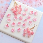 新作オリジナル作品★10mm 桜　　芝桜　お花のガラスビーズ  ブルーグリッター×ピンククグラデーション