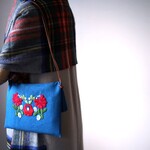 手さげサコッシュ３way　花刺繍ブルーリネン　