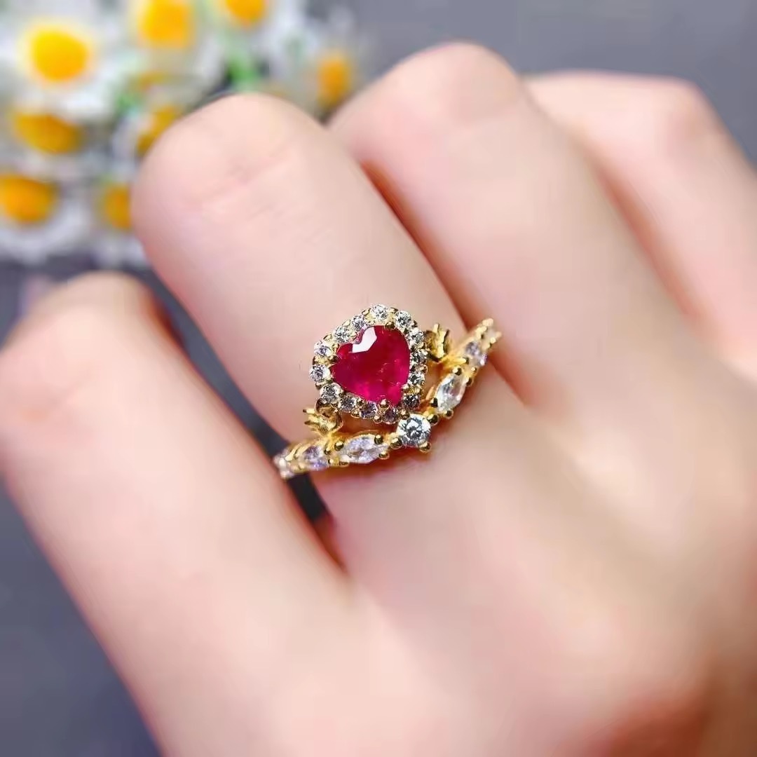 〖ruby〗天然ルビー ハート 赤 レッド ゴージャス サイドメレ 指輪 リング シルバー925 天然石