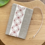 刺し子　刺繍　ブックカバー　パッチワーク　文庫本　茶　ベージュ　変わり花文　花柄　プレゼント　シンプル　文房具　布