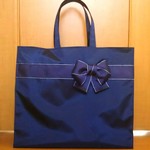 再販 サブバッグB大 自立 お受験 紺ステッチふっくらりぼん ナイロン 底板 蓋付 HandmadeTakako