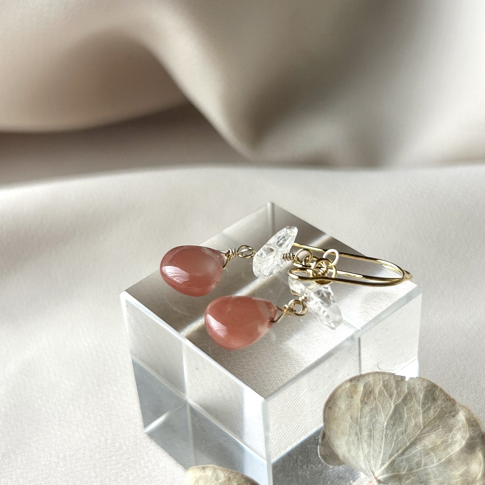 k14WG インペリアルトパーズ 計1.21ct ペアシェイプ ピアス