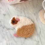 モルモットおしりコースター　パンチニードル
