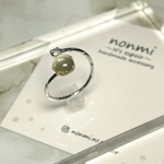 レジンアクセサリー　小粒レジンの華奢リング