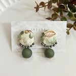 グリーンインド刺繍×ウッドパールピアス／イヤリング