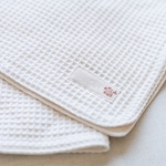 【再販】ふんわり おくるみ フード付き ワッフルガーゼケット