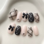 リボン🎀キルティングネイル　チェック　チェック柄　キルティング　ネイルチップ　リボンネイル　ワンホン　韓国　ネイル　春　春ネイル　ガーリー　ガーリーネイル　春夏秋冬