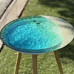 moon beach エメラルドグリーンムーンビーチ　三日月　とペアの亀　水紋の影　穏やかな海ガラスサイドテーブル　円形テーブル　table  Sea ホヌのカップル