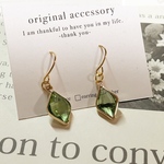 ▫️SALE！シンプルなガラスパーツピアス・エメラルドグリーン▫️