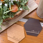 木製ヘキサゴンの席札　セミオーダー　２０枚～