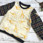 秋冬カラー🍁 長袖Tシャツ キリン柄 size90〜110
