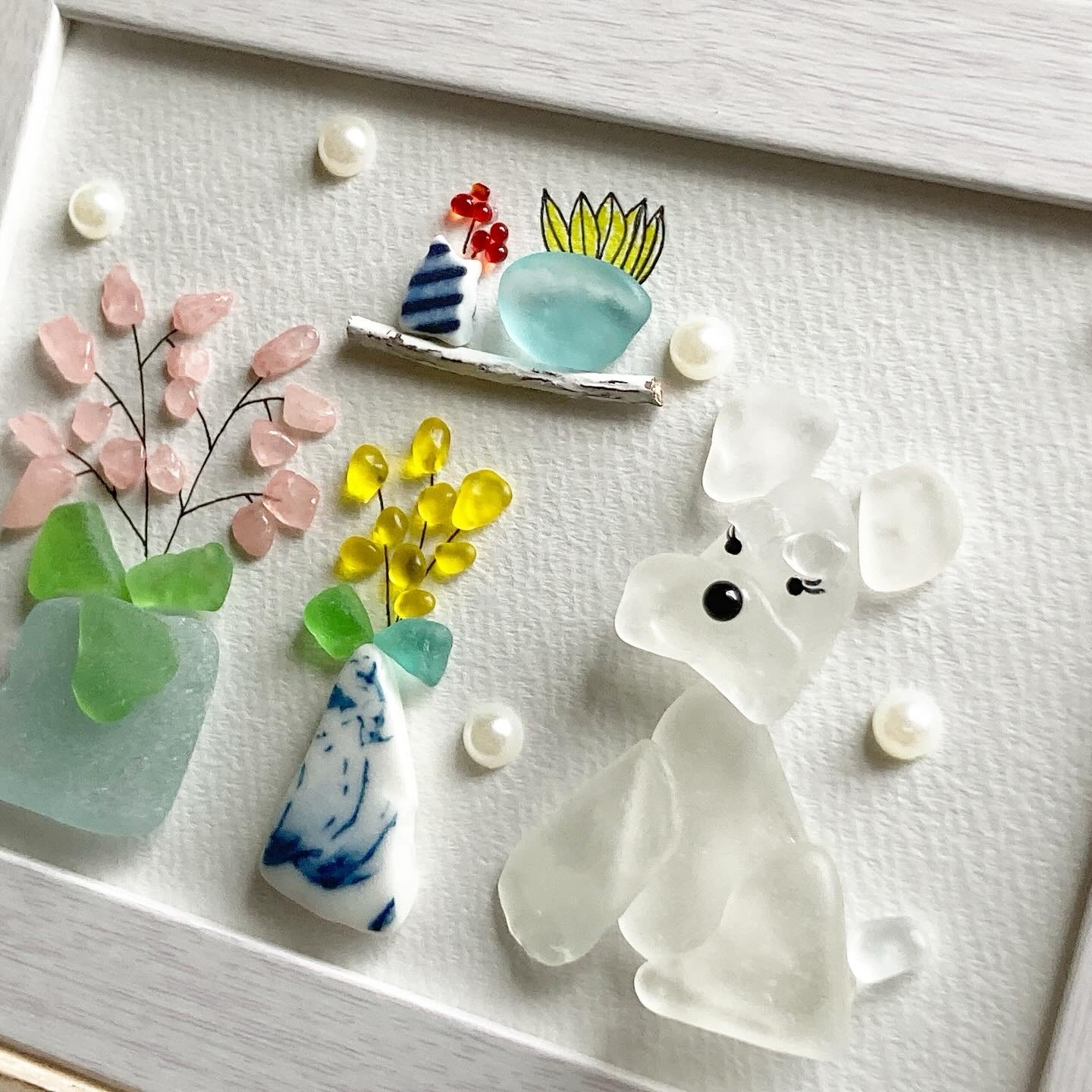 シーグラスアート おすわりシュナウザー 花と植物 犬 プレゼント