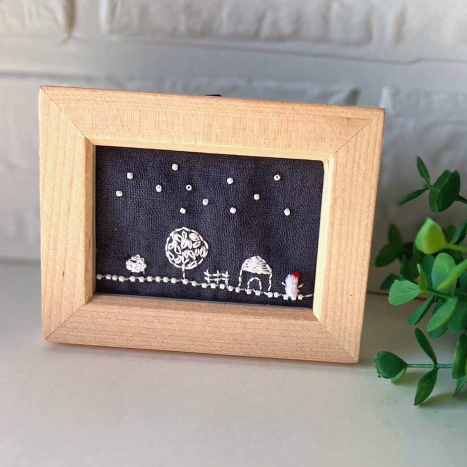 ハンドメイド　刺繍　額入り 500x0.jpg