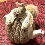 薄茶うさぎさんのティーコージー