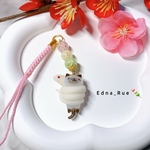 【桃】🍡巻かれてもネムネム(眠)🐍根付けストラップ カラークラック水晶 白蛇 シャム猫