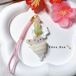 【桃】🍡巻かれてキョムキョム(虚無)🐍根付けストラップ カラークラック水晶 白蛇 白猫