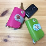 スマートキーと家の鍵が入る革のキーケースⅡ（ボタン・色を選べます）　　　　　　KH-032