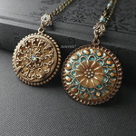 ダリア  花のフィリグリー チェコガラスボタン 27mm 両面ペンダント