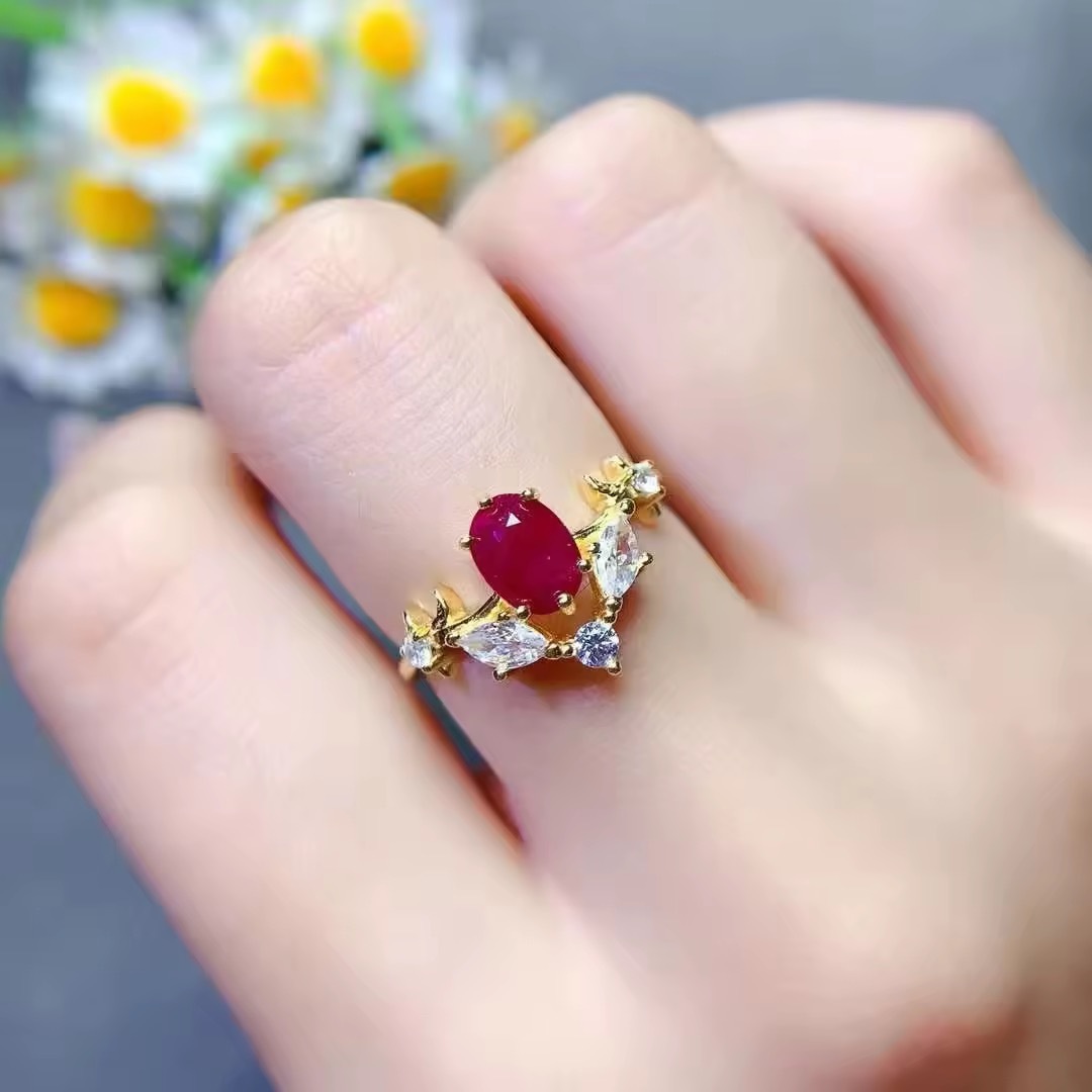 〖ruby〗天然ルビー 赤 レッド ゴージャス Vライン 指輪 リング シルバー925 天然石 25,350円