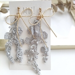 No.594 大き目　レース　タッセル　ゴールドリボン　ピアス　ハンドメイド