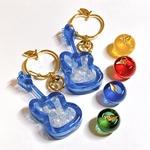 💙🎸ブルーエレキギターのシャカシャカキーホルダー