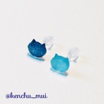 [片耳売り]ねこのミニ樹脂ピアス