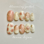 【new】blooming petalネイルチップ　　フラワーネイル　ブライダル　結婚式　ウエディング　成人式　卒業式　お呼ばれ　前撮り　お花ネイル