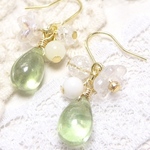T.CYチェコドロップ,お花,天然石水晶,MOPのピアスG朝露