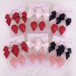 大粒いちごのピアス/イヤリング🍓ピンクリボン🎀