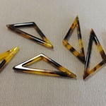 ベッコウのようなパーツ（△）