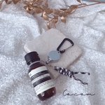 ★5 アルコールホルダー　キーリング　キー パラコード　モノトーン　ファスナーチャーム　イソップ　シンプル　ハンドジェル　鍵　ユニセックス　女性　男性　プレゼント　カラビナ リールストラップ　