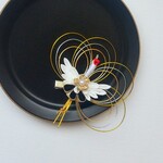 ヘアクリップ『後光さす鶴』 つまみ細工 水引 鶴