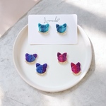 ふわふわ毛糸の手刺繍のイヤリング｜グラデーションでアートな猫ちゃん