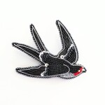 ツバメのビーズ刺繍ブローチ