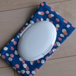 洗えるポケットティッシュ＆携帯用ウェットティッシュケース（青のランダムドット）
