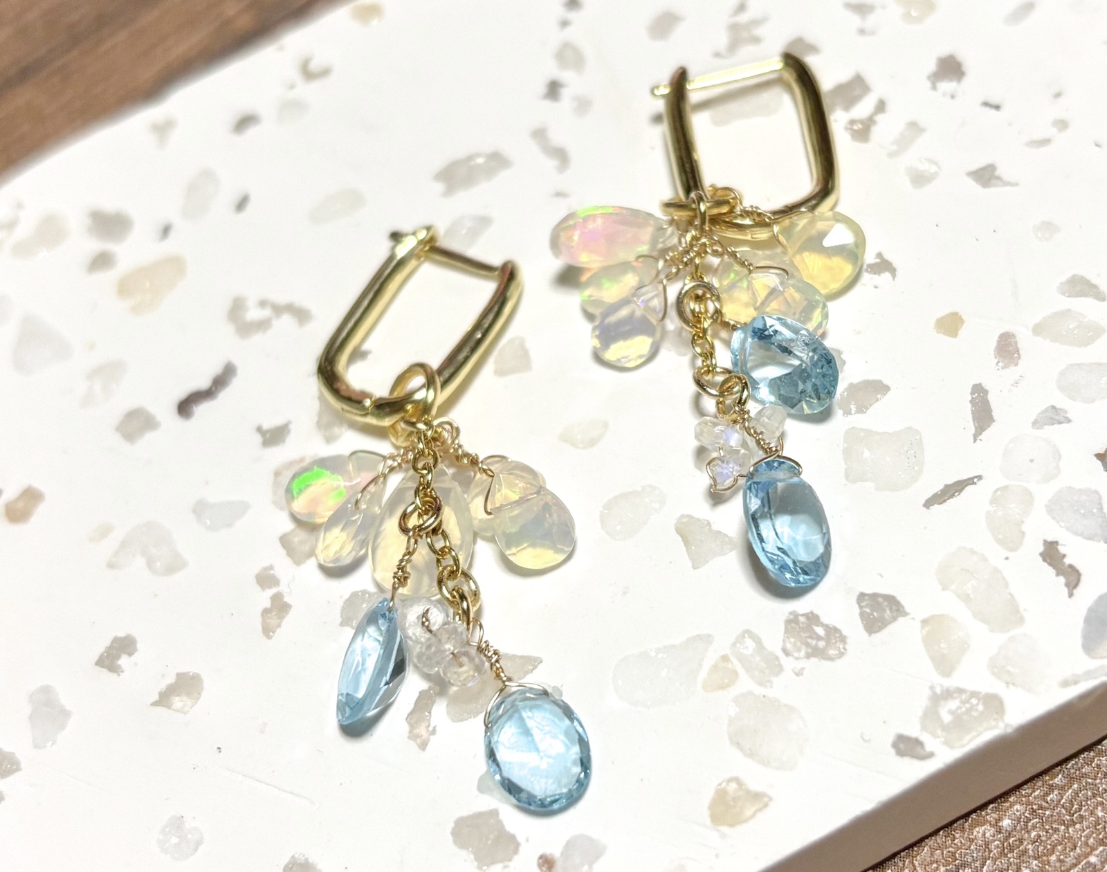 ブルートパーズ×オパールピアス 6,000円