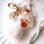 桜と猫のポンポンしっぽキーホルダー