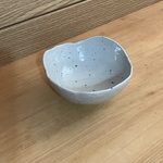 白御影土ころんとかわいい小鉢