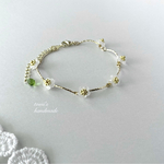 ꫛᥱꪝ ✨小さな梅の花ブレスレット　白　梅の花